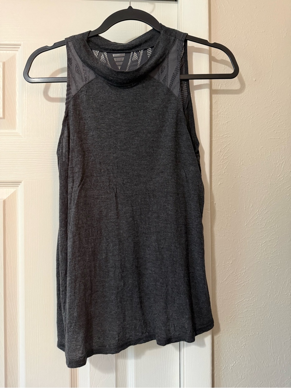 Alo Yoga Lace Detail Tank size Small